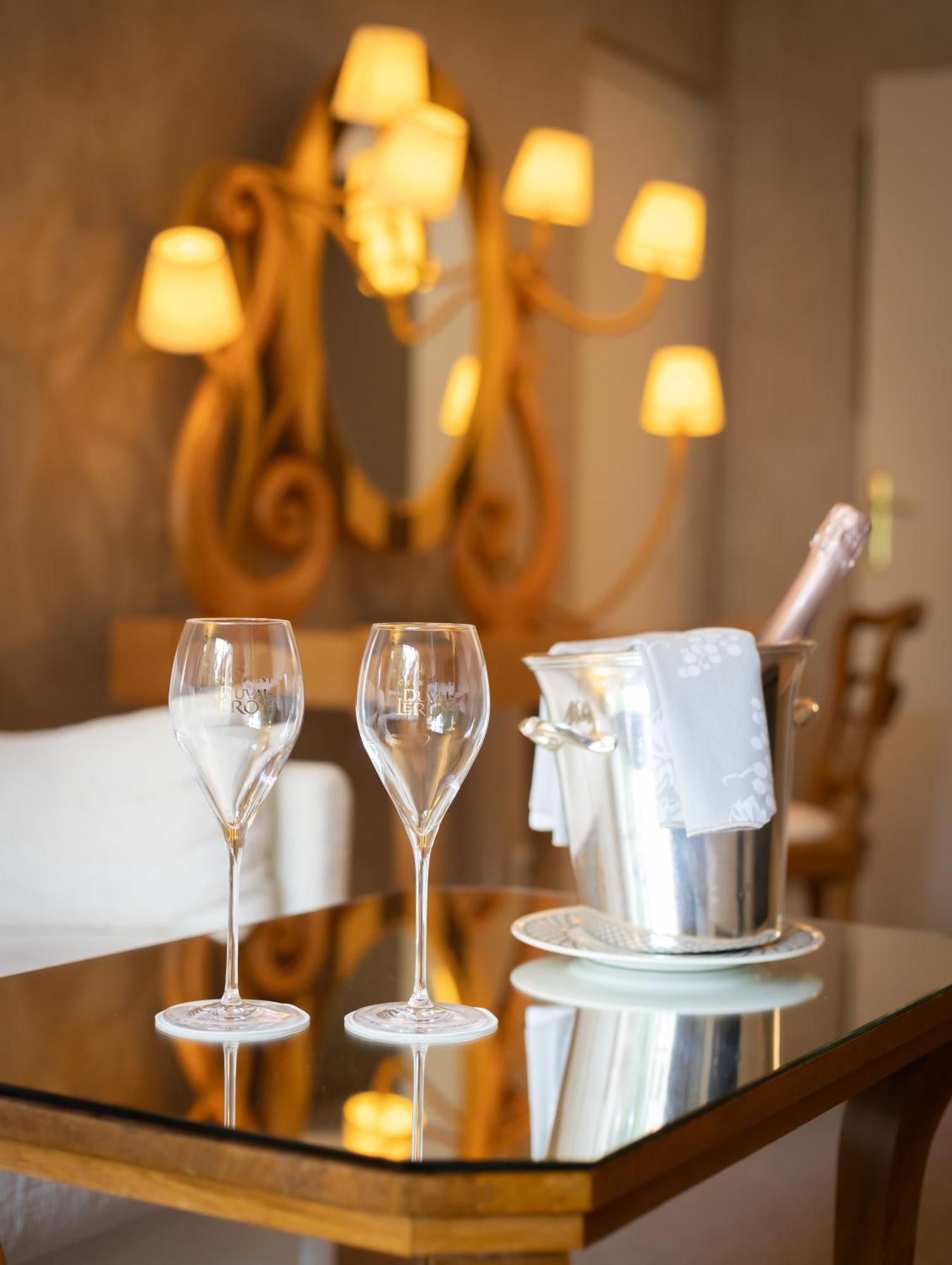 La Reserve Albi Hotel Restaurant ภายนอก รูปภาพ